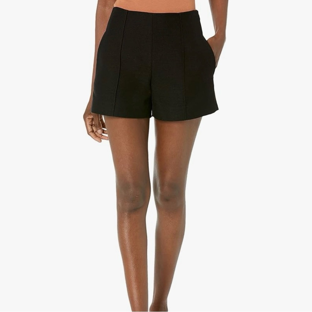 $228 Vince Sculptural Panama Linen-Blend Shorts Size 4 black side pockets